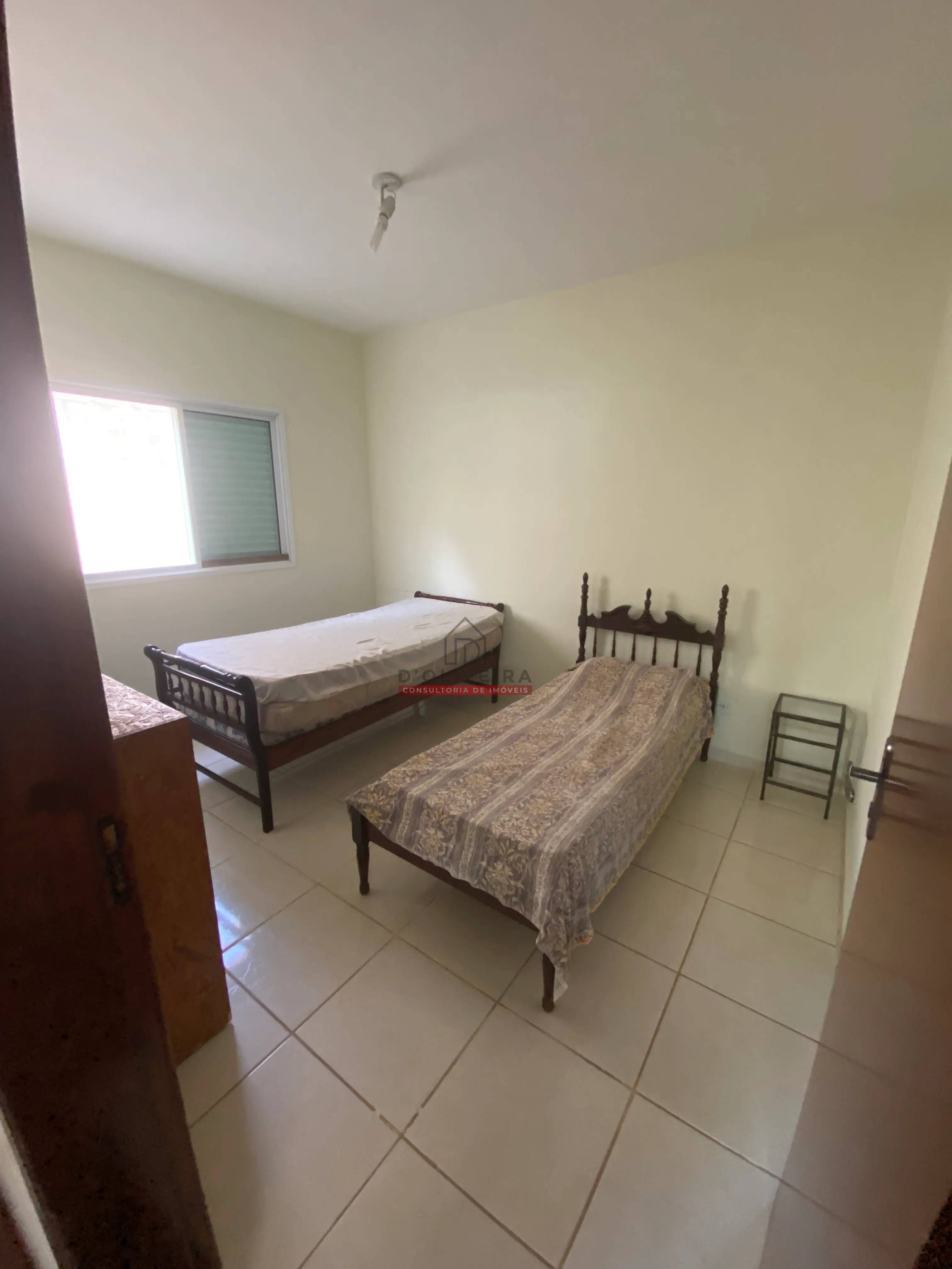 Sobrado a 500 metros da praia com 3 quartos no Bairro Estância São José - Peruíbe - SP