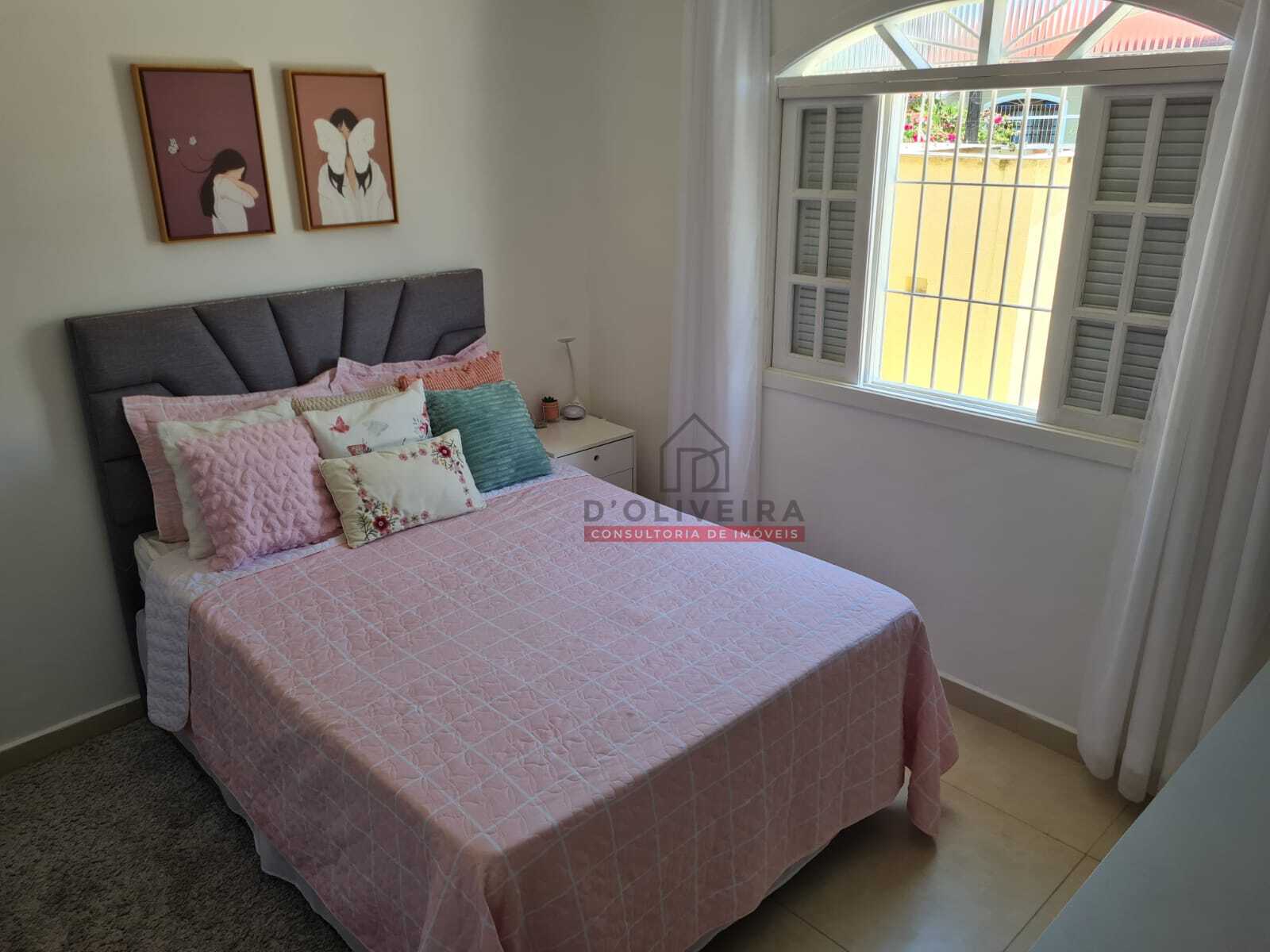 Casa com piscina à venda no Balneário Três Marias - Peruíbe - SP