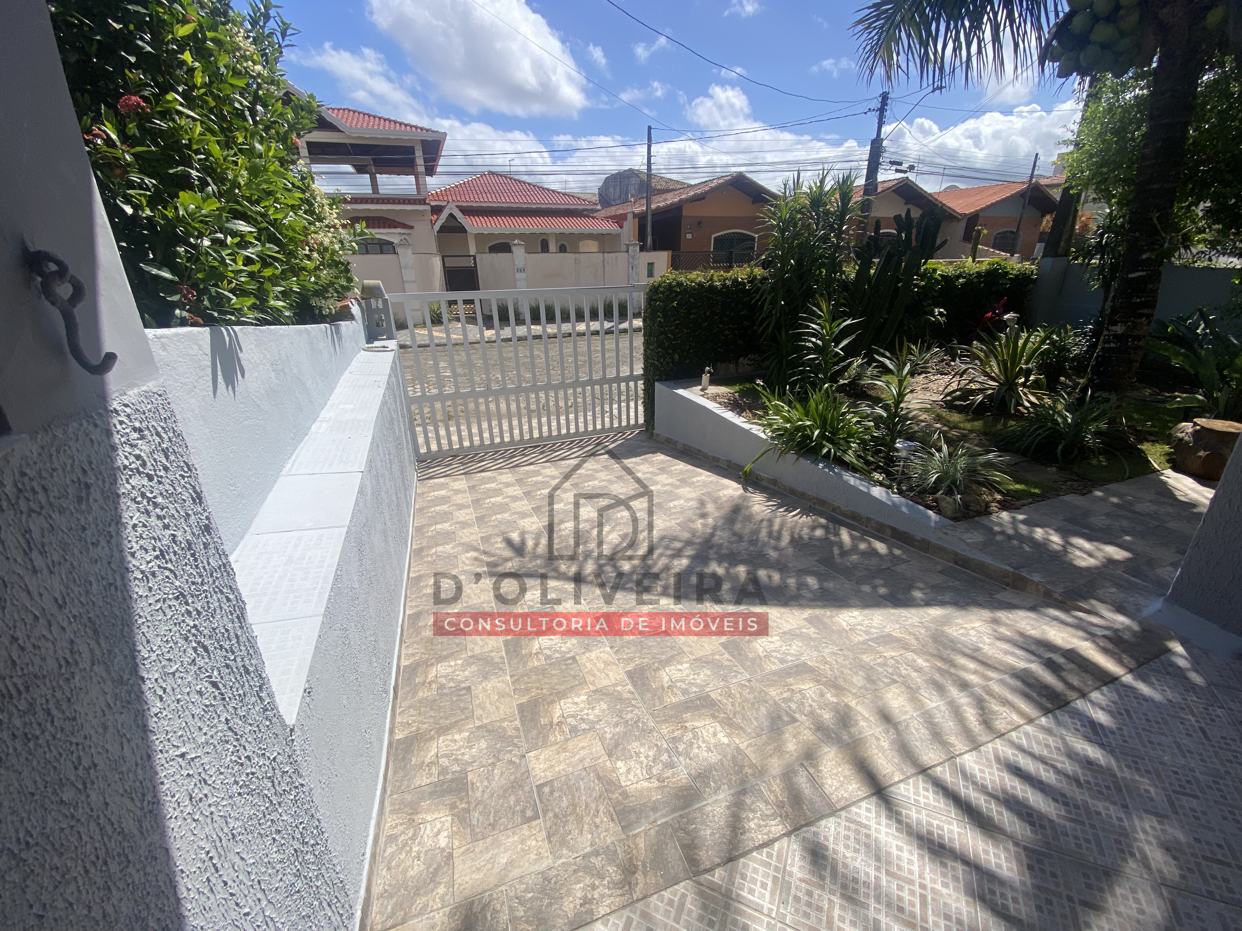 Sobrado com edícula à venda no Balneário Três Marias - Peruíbe - SP