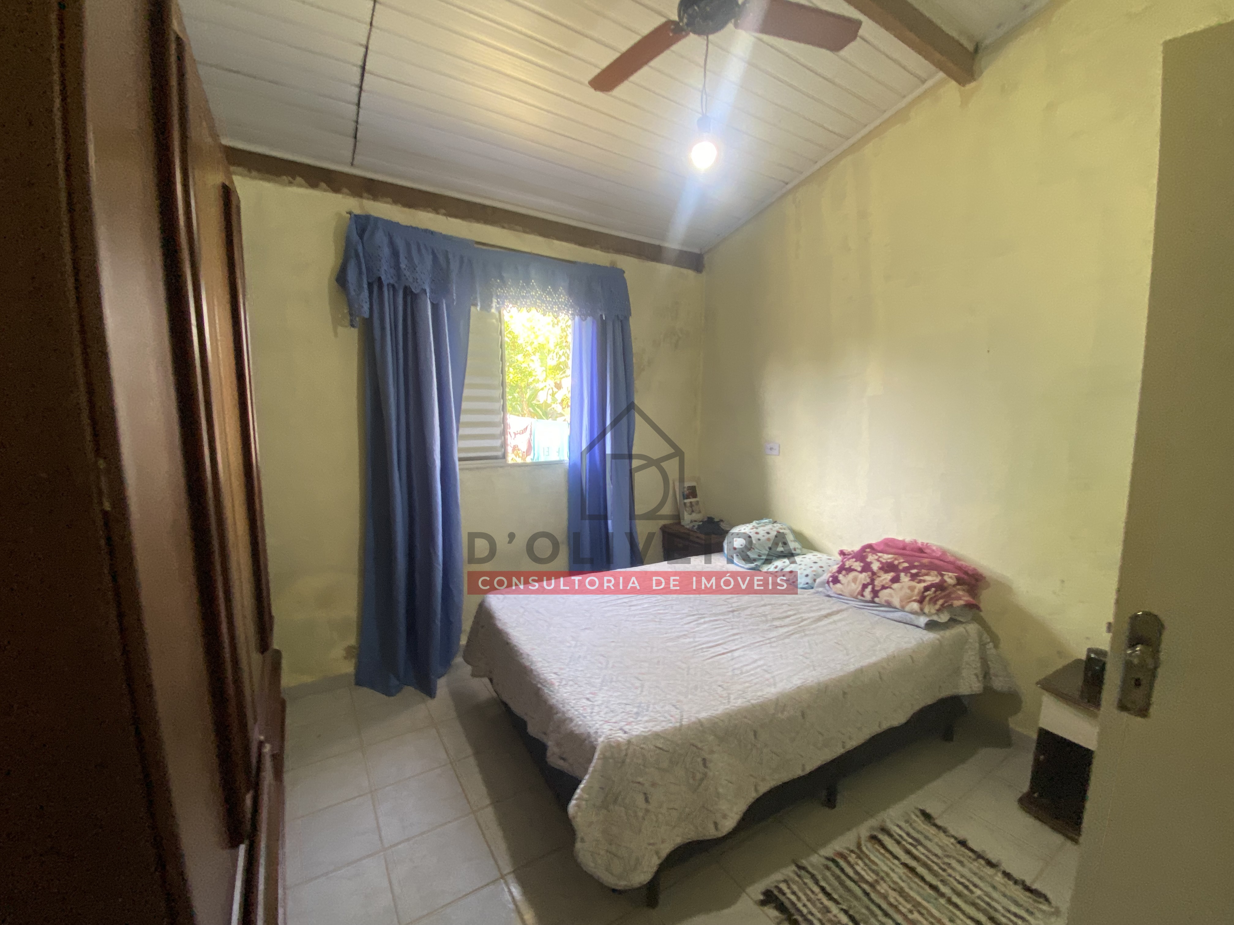 Casa com espaço comercial à venda na Vila Peruíbe - Peruíbe - SP