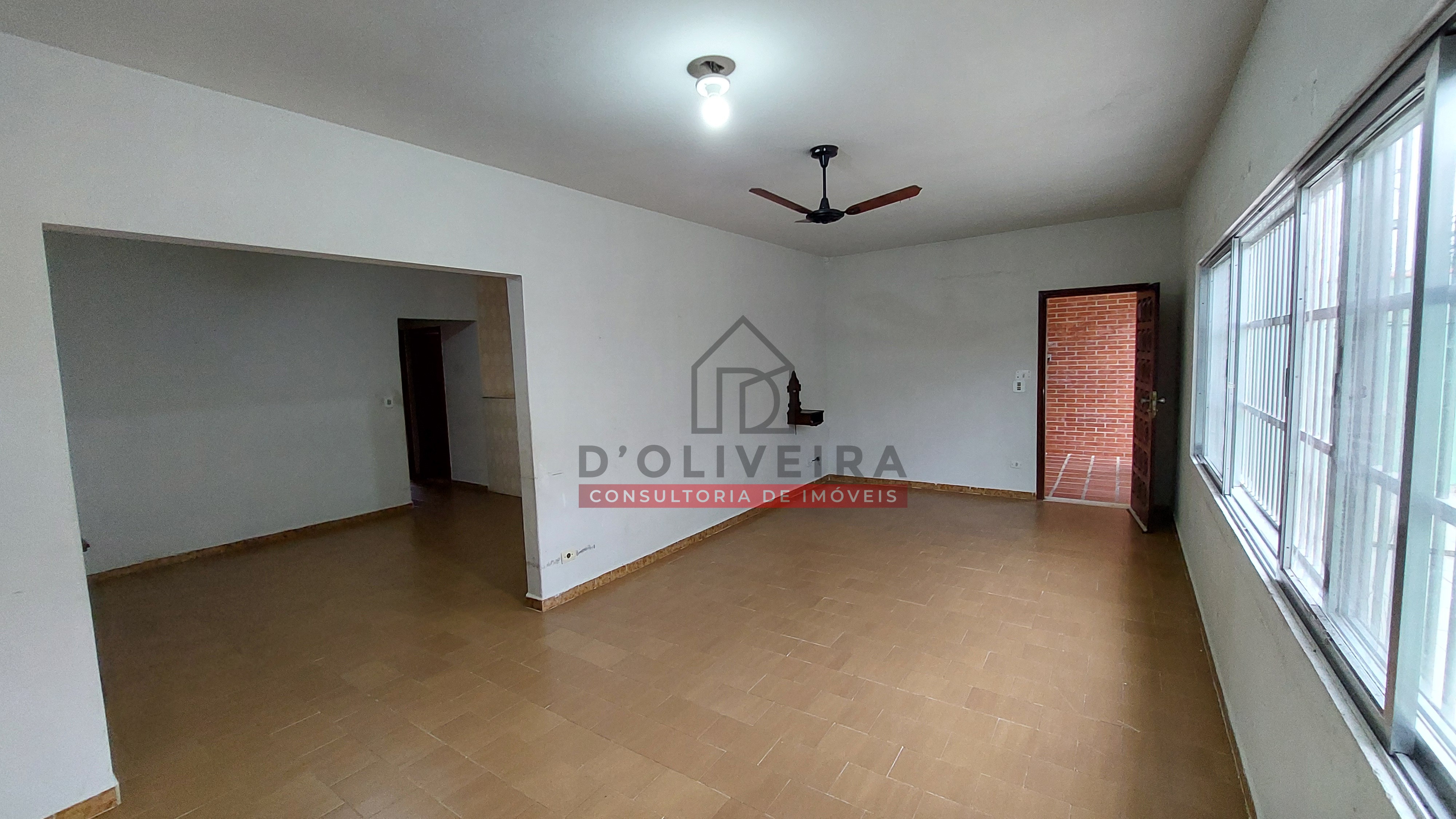 Casa à venda com 3 quartos a 600 metros da praia no Bairro São João Batista  - Peruíbe - SP