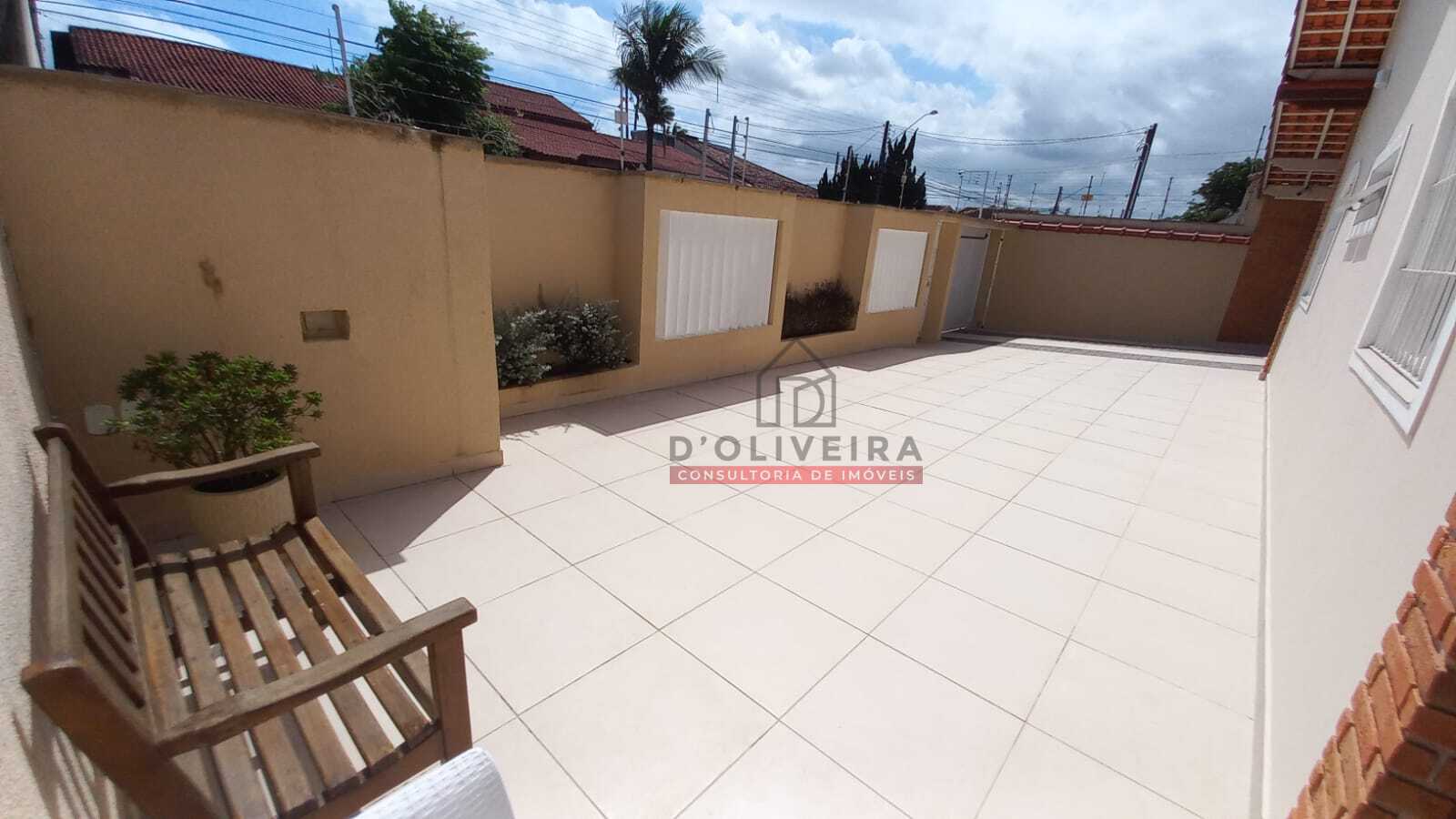 Casa com piscina à venda no Balneário Três Marias - Peruíbe - SP