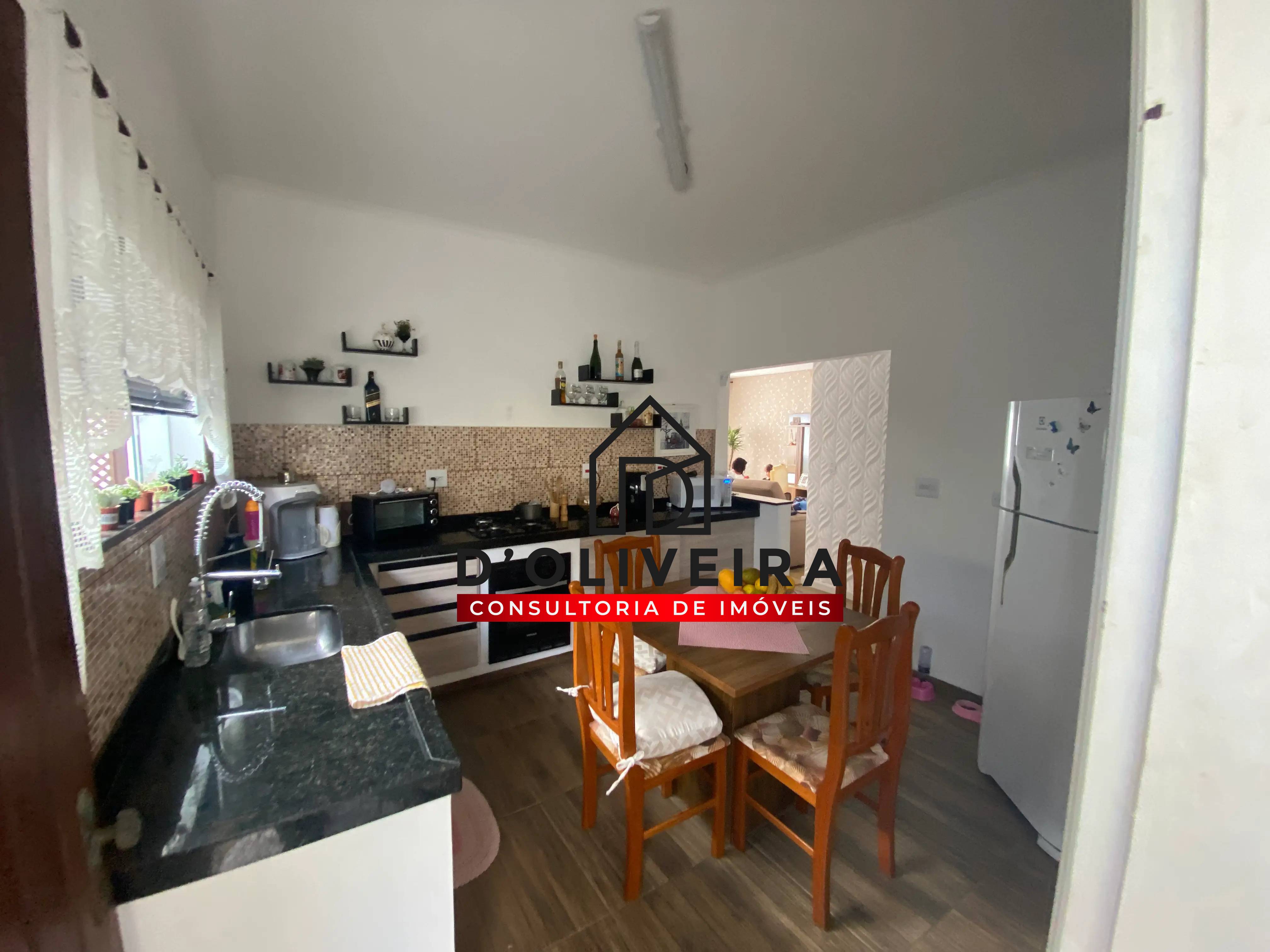Casa térrea à venda no Balneário Oásis - Peruíbe - SP
