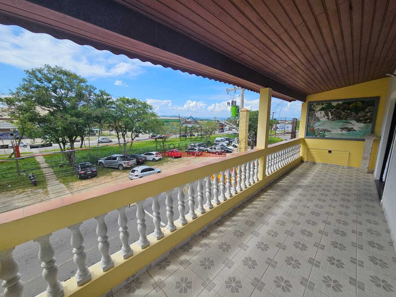 Sobrado e loja à venda no Centro - Peruíbe - SP