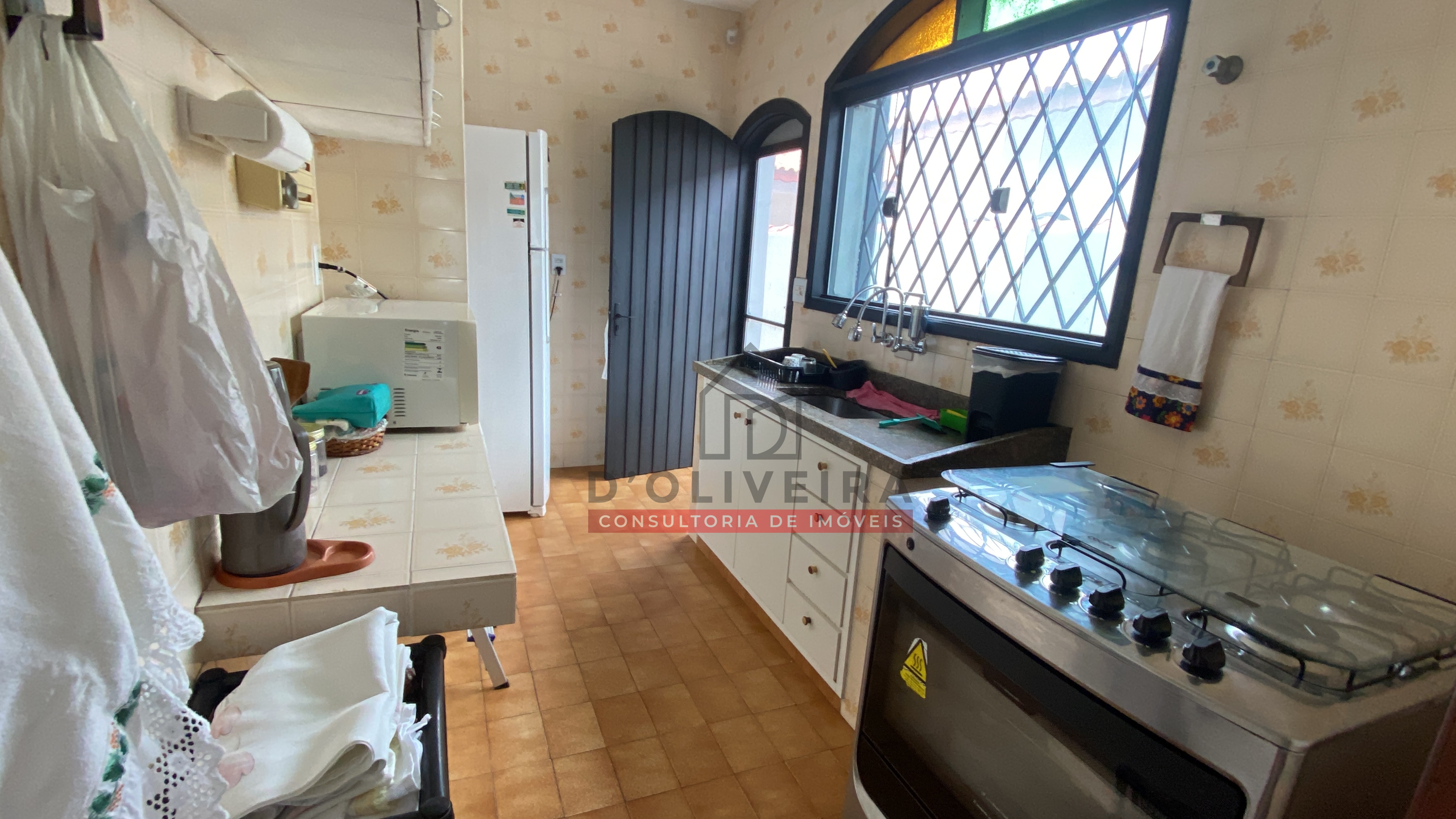 Casa com 500 m² de terreno a 200 metros da praia à venda no Balneário Oasis - Peruíbe - SP