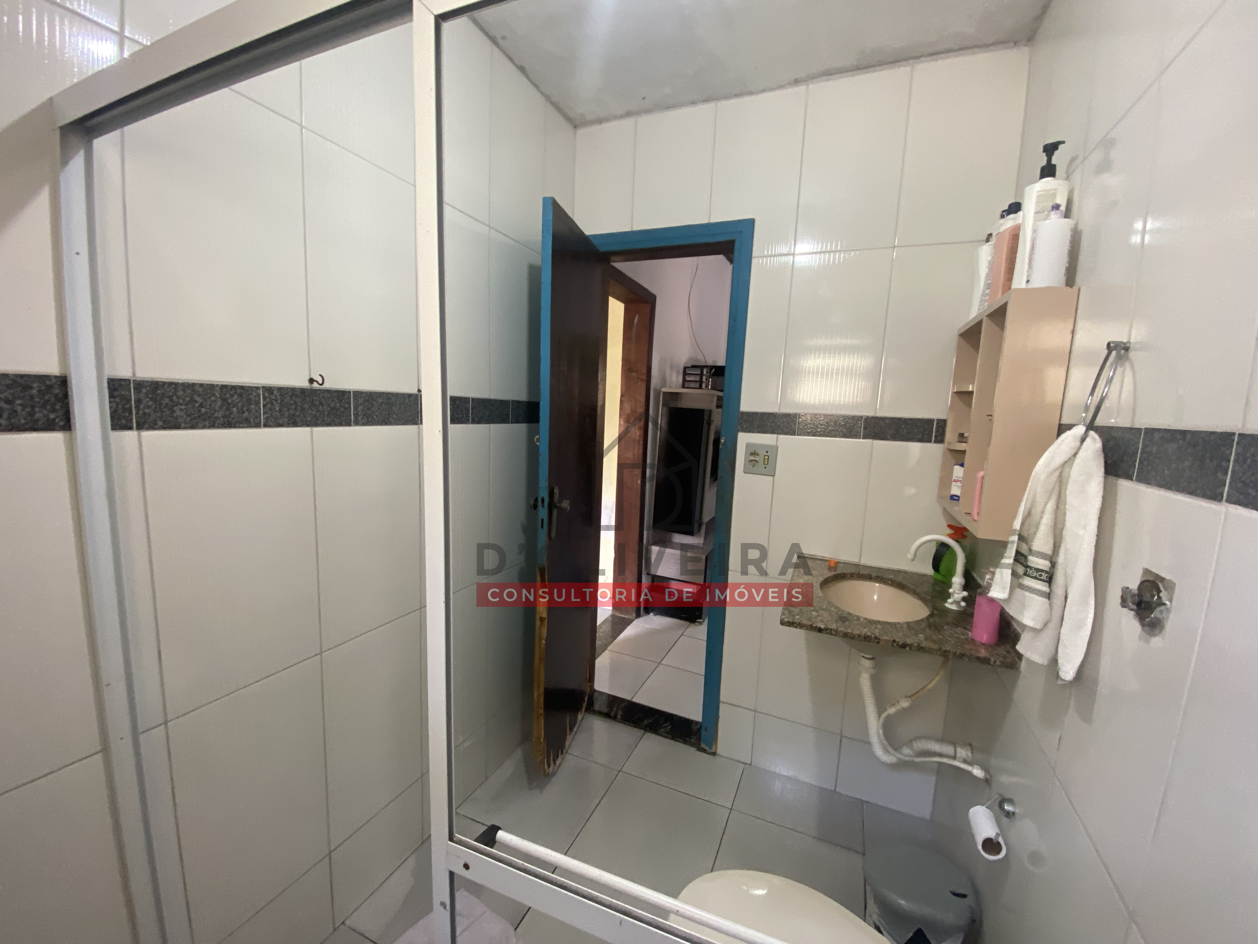 Casa com espaço comercial à venda na Vila Peruíbe - Peruíbe - SP