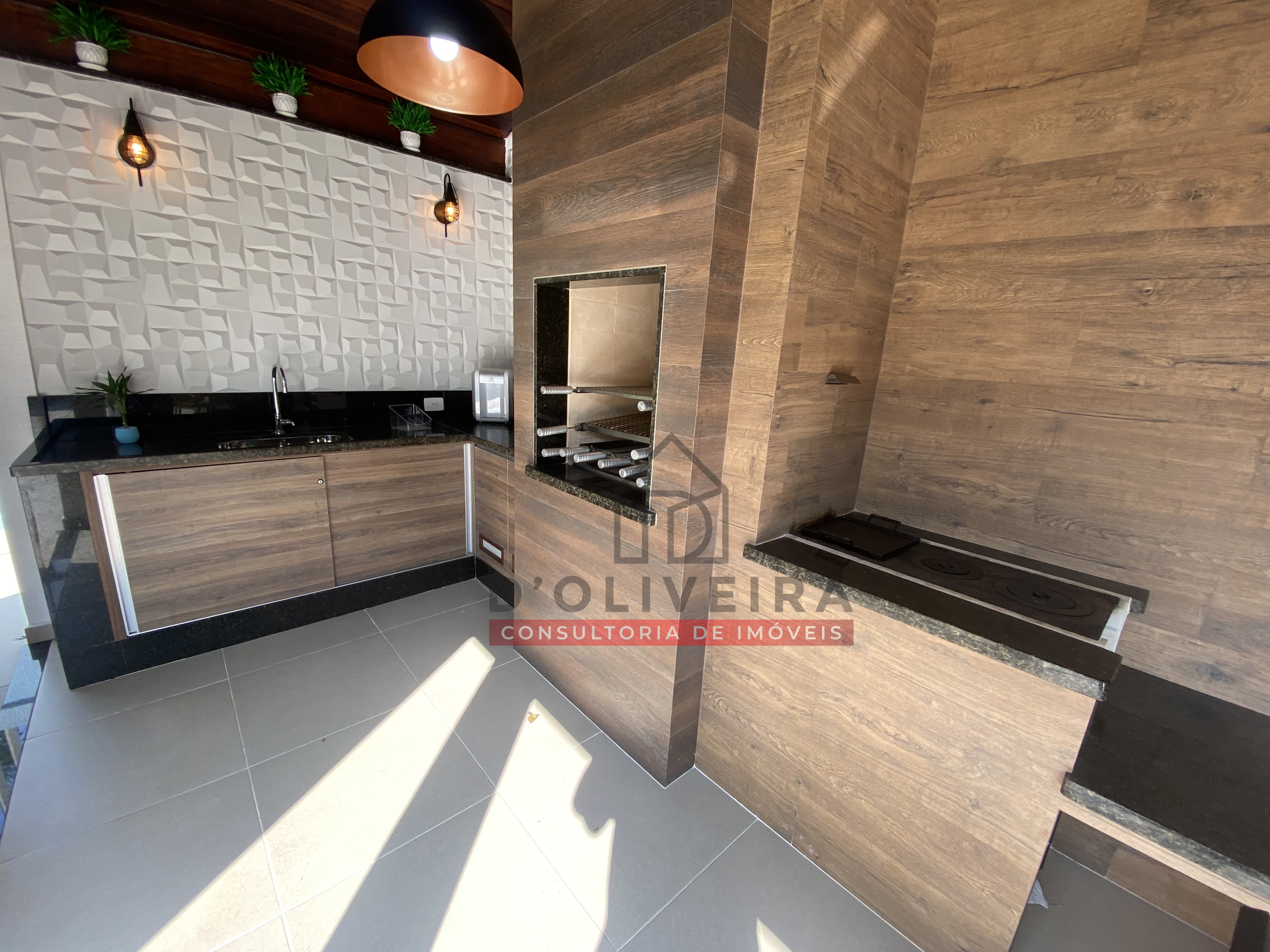 Casa com piscina à venda no Condomínio Bougainvillée III - -Peruíbe - SP