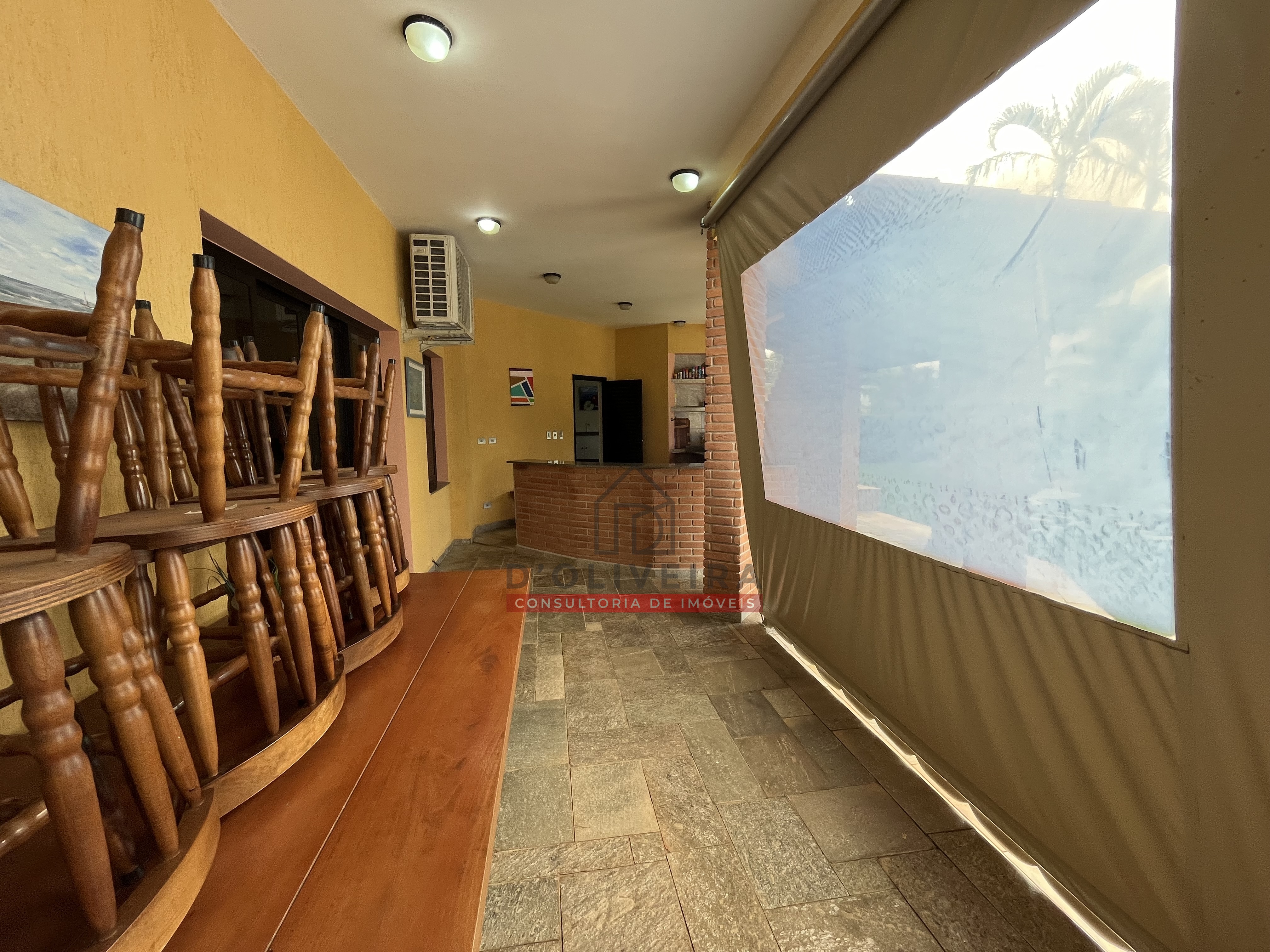 Sobrado em dois terrenos à venda no Condomínio Bougainvillée III - Peruíbe - SP
