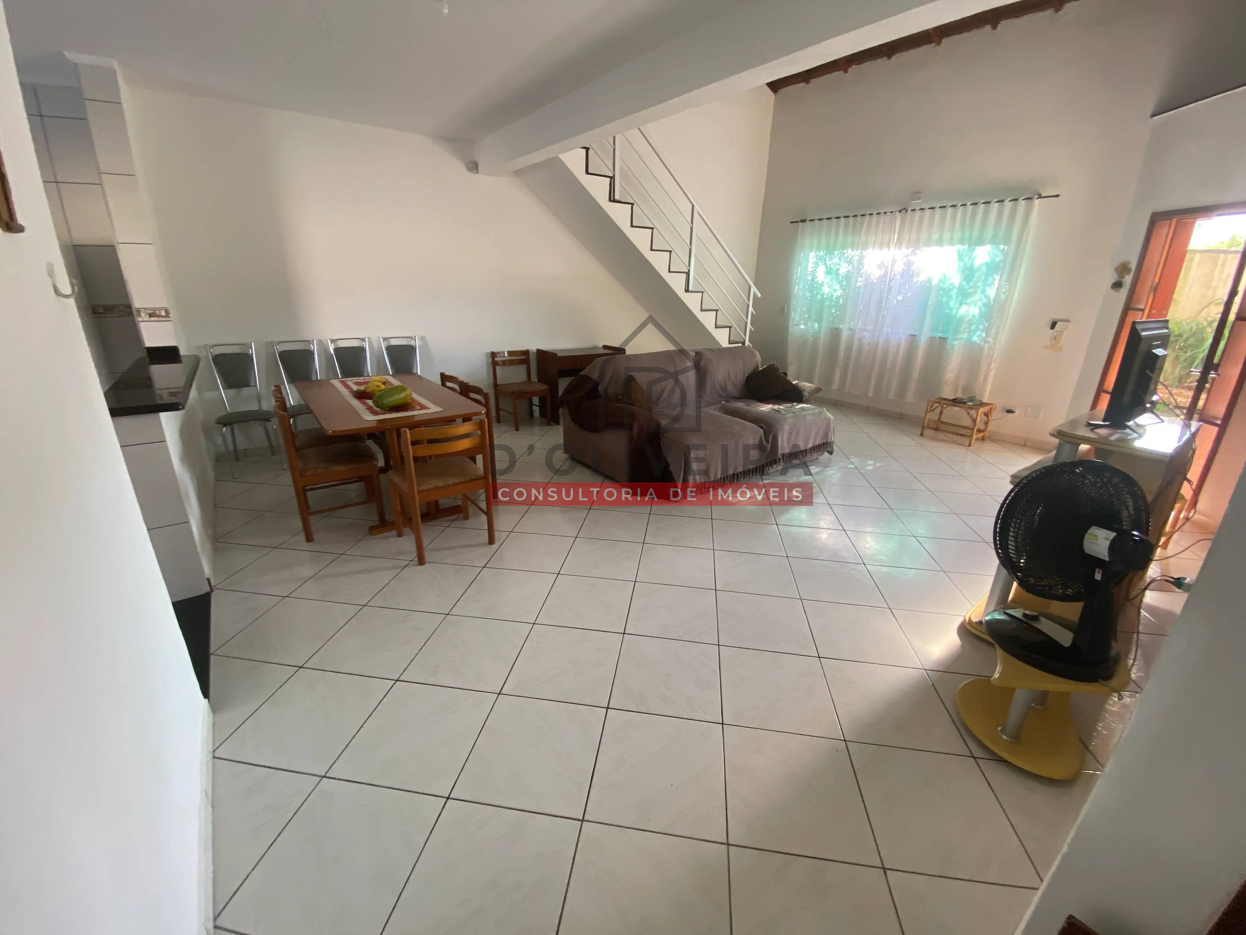 Sobrado a 500 metros da praia com 3 quartos no Bairro Estância São José - Peruíbe - SP