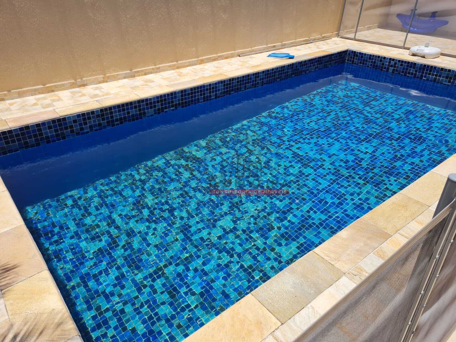 Casa com piscina à venda no Balneário Três Marias - Peruíbe - SP