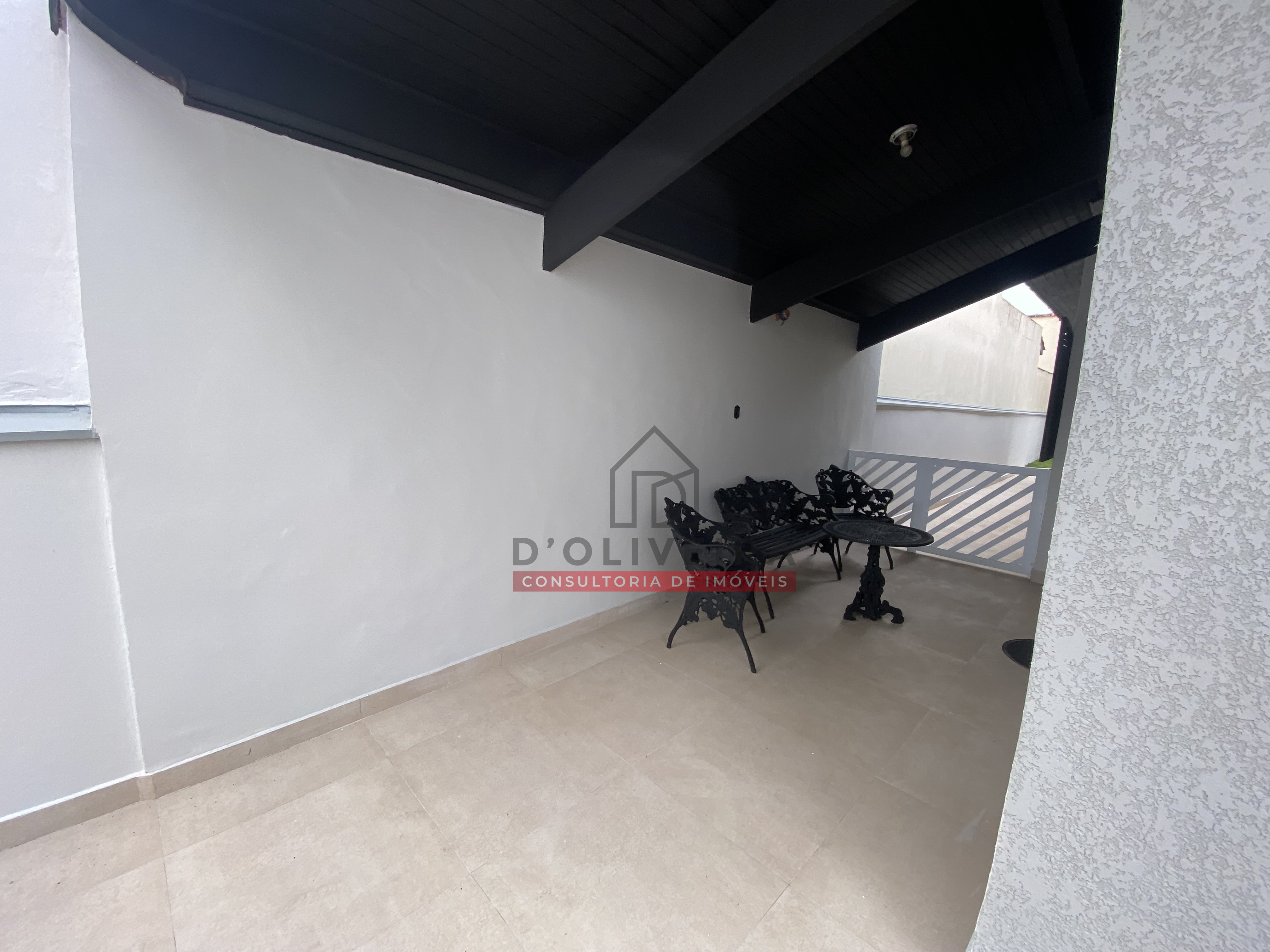 Casa com 500 m² de terreno a 200 metros da praia à venda no Balneário Oasis - Peruíbe - SP