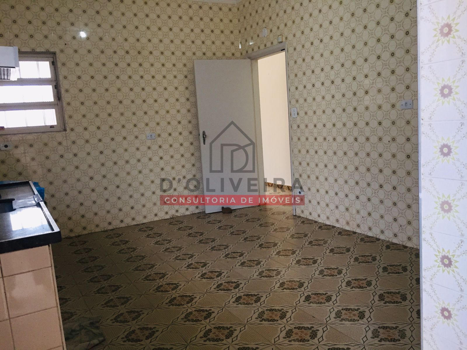 Casa térrea para venda a 100 metros da praia no Centro de Peruíbe - SP